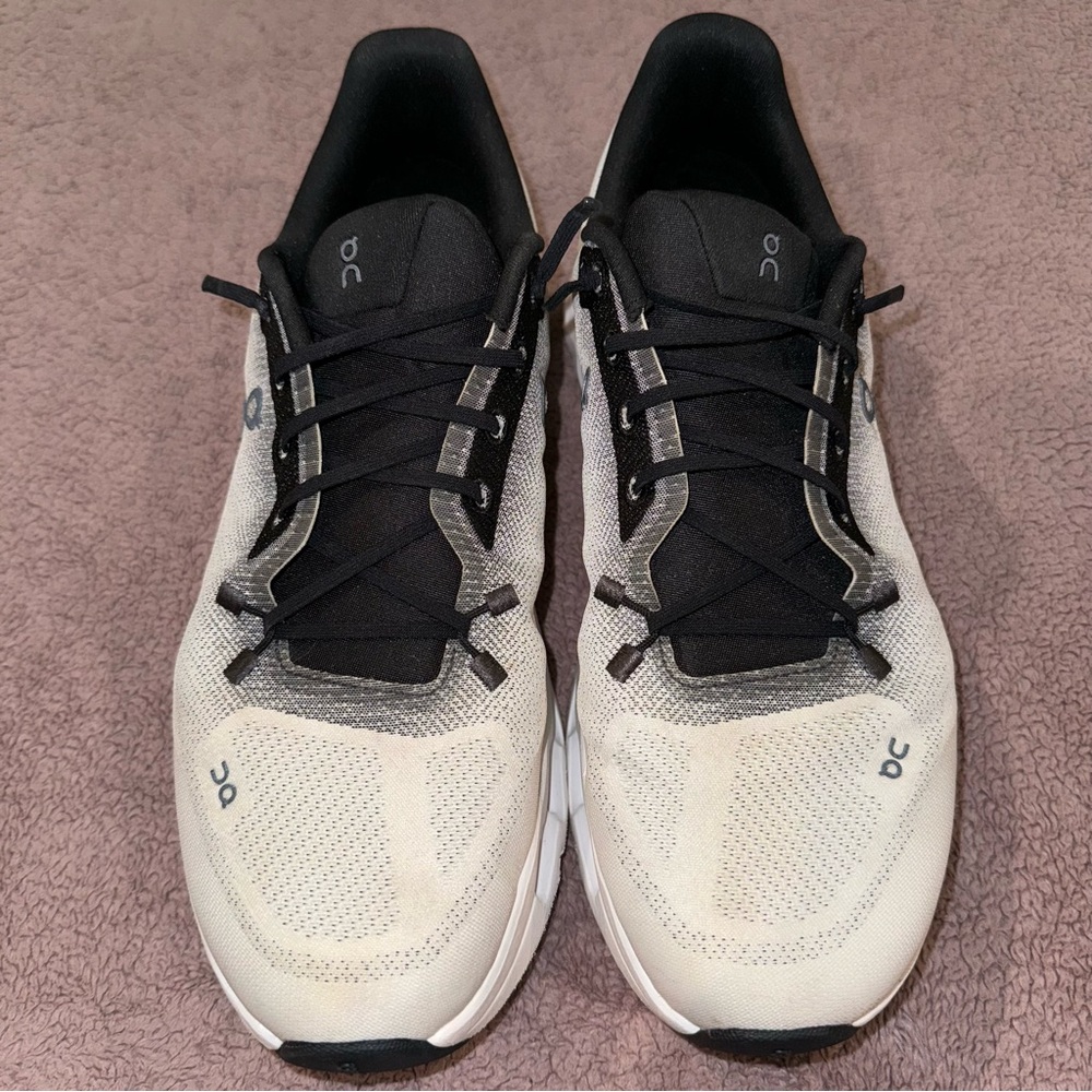 On Cloudtilt Black Ivory size 9.5 men’s